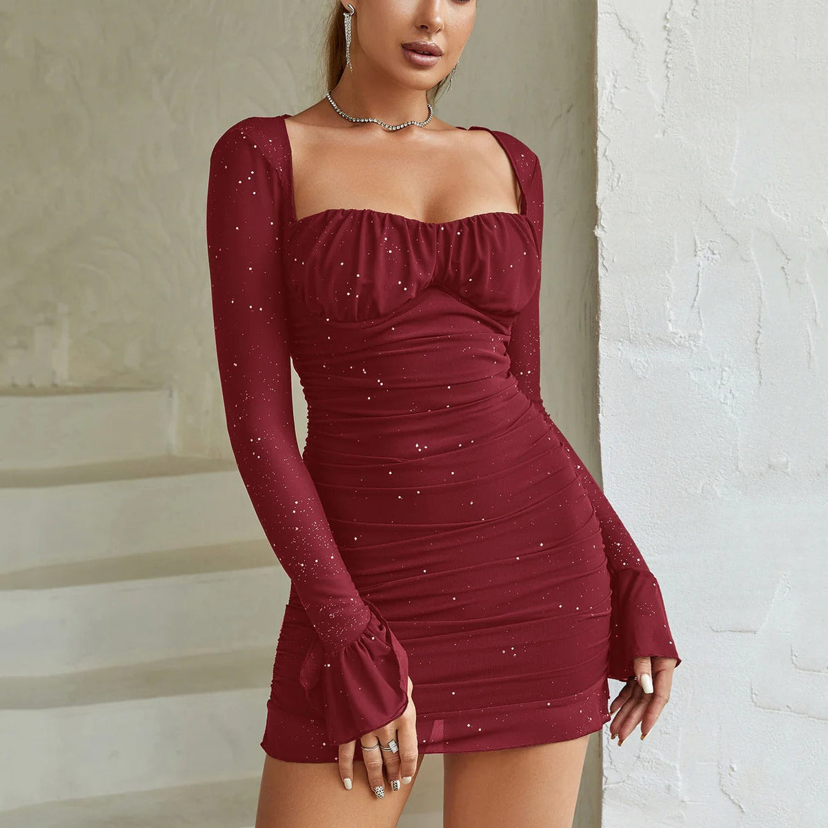 Glitzer Minikleid mit Quadrat Ausschnitt
