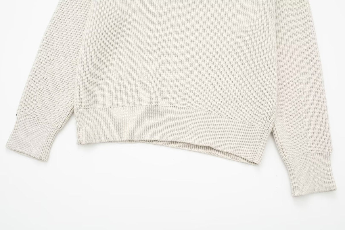 Damenpullover mit Streifen, halbem Reißverschluss und Stehkragen – Holly