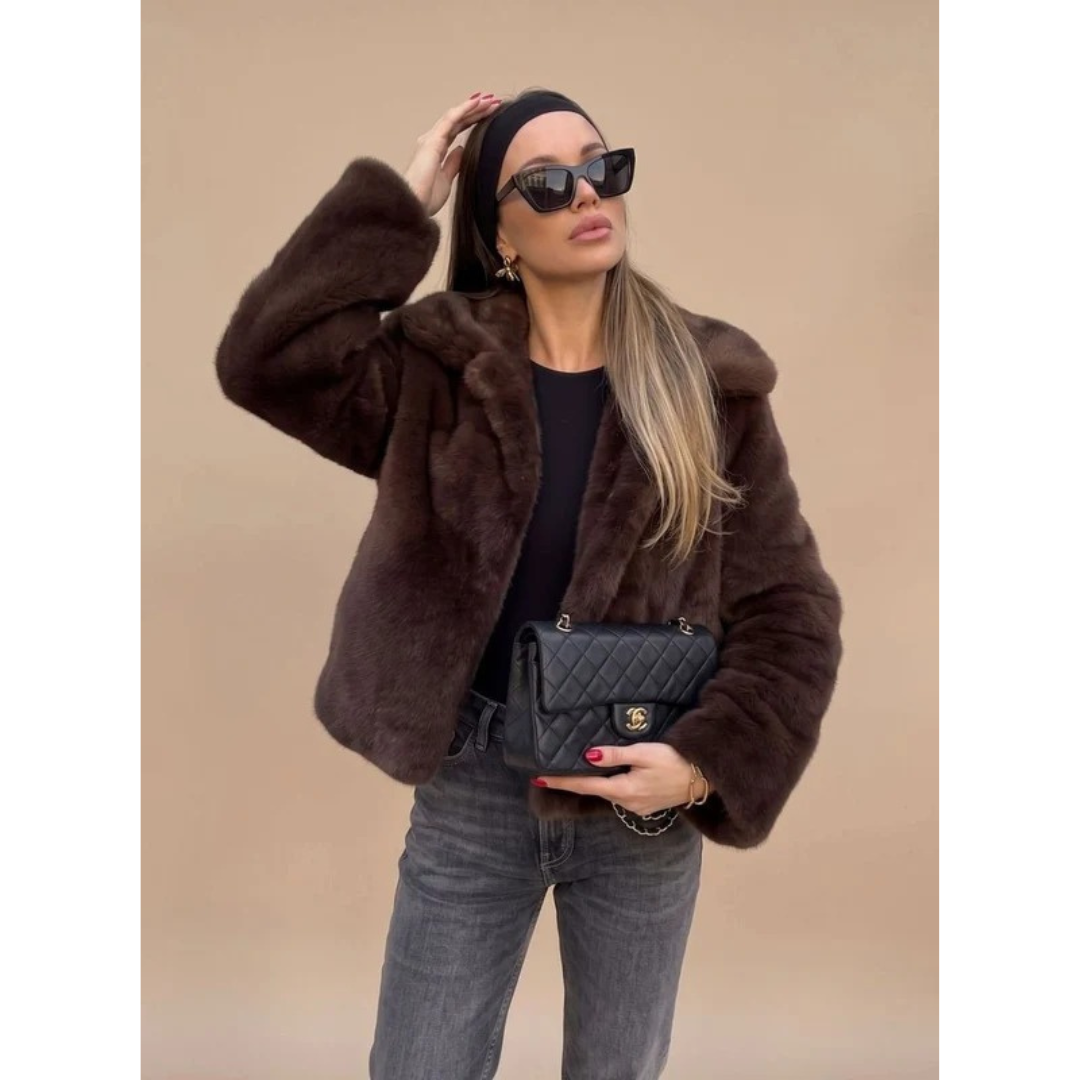 Jolene | Damen Brauner Kunstpelzmantel mit Kragen und Langarm