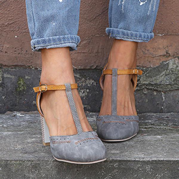 Minha – Schuhe Mit Klobigem Absatz Und T-Riemchen