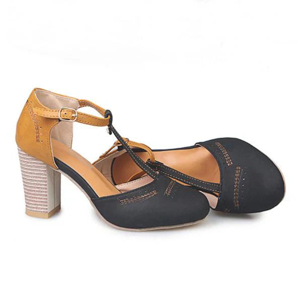 Minha – Schuhe Mit Klobigem Absatz Und T-Riemchen