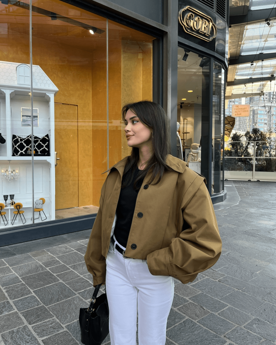 Kurze Jacke Stehkragen Oversize