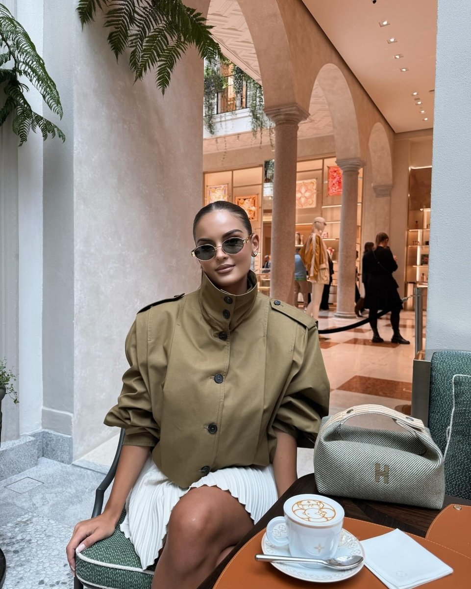 Kurze Jacke Stehkragen Oversize