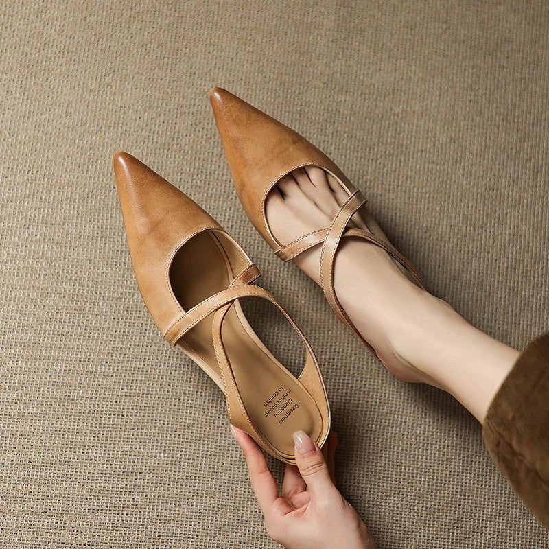 Elfriede | Leder Pantoletten Spitz Kreuzriemen Gepolstert