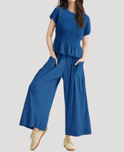 Blau