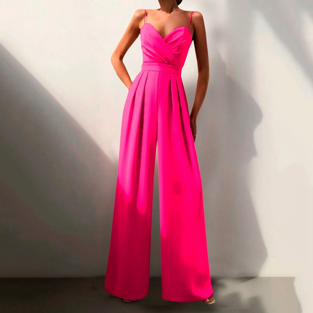Livia | Damen Jumpsuit Herzausschnitt Weites Bein Ärmellos