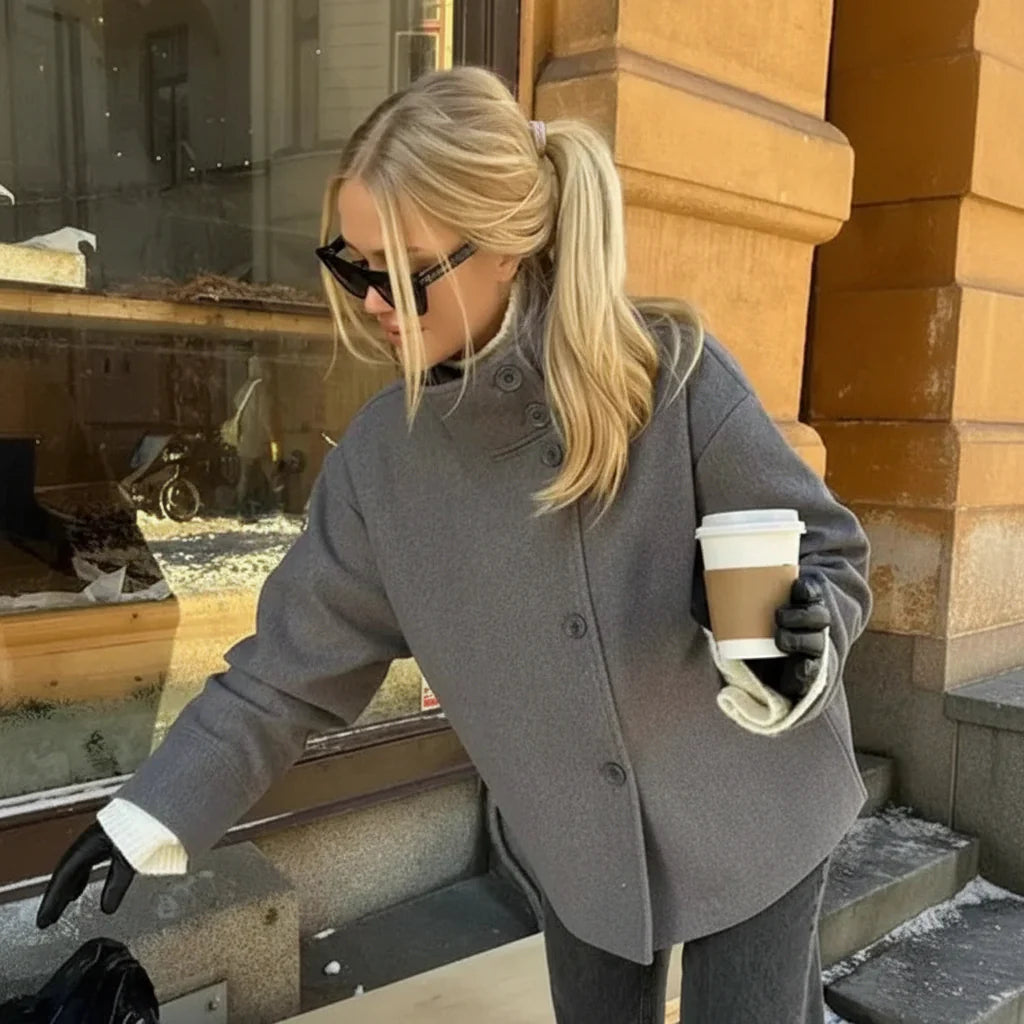 Yvonne | Damen Kurzer Mantel Knopfleiste Stehkragen – Kurz Mantel Modern 2026