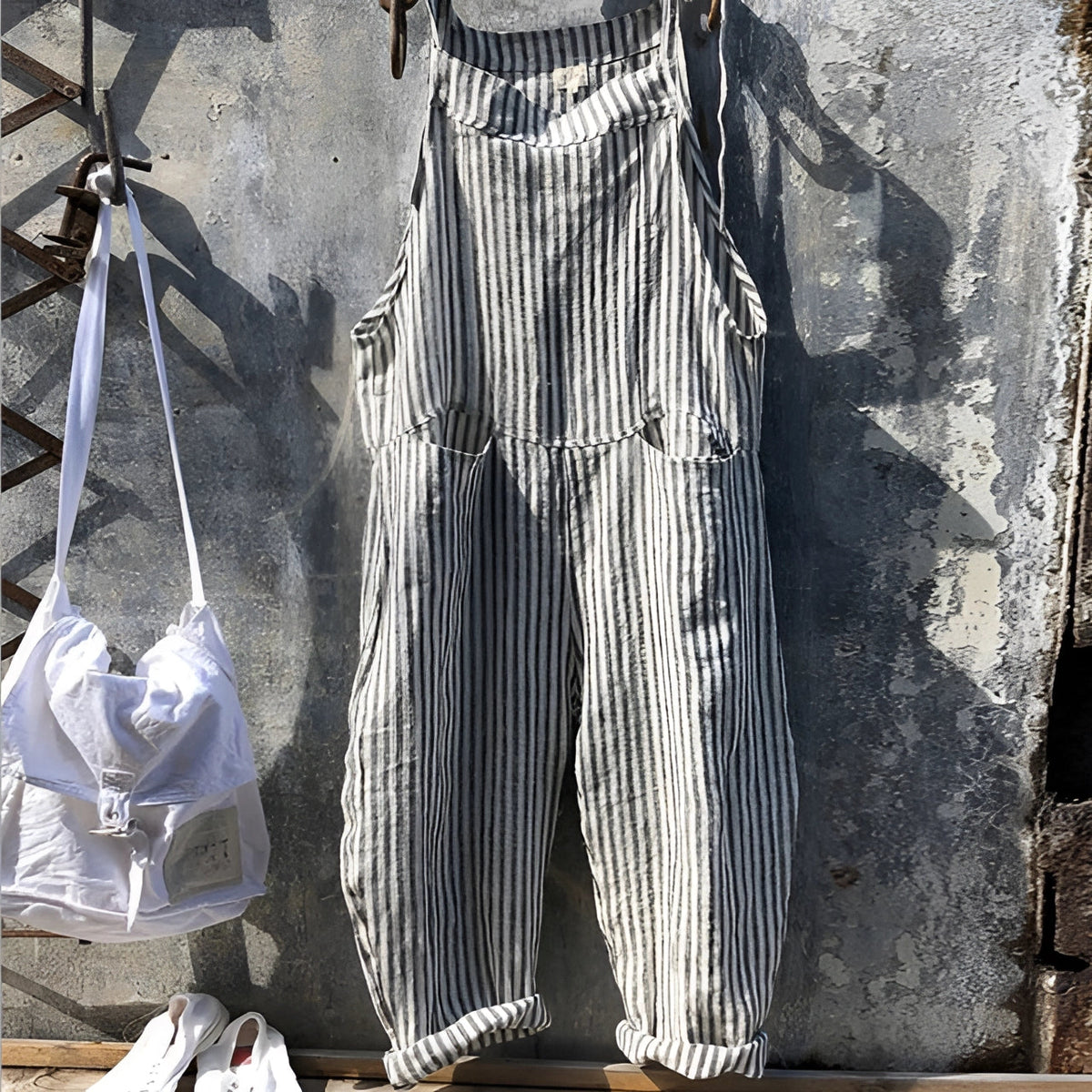 Marike | Damen Gestreifte Weite Latzhose mit Taschen