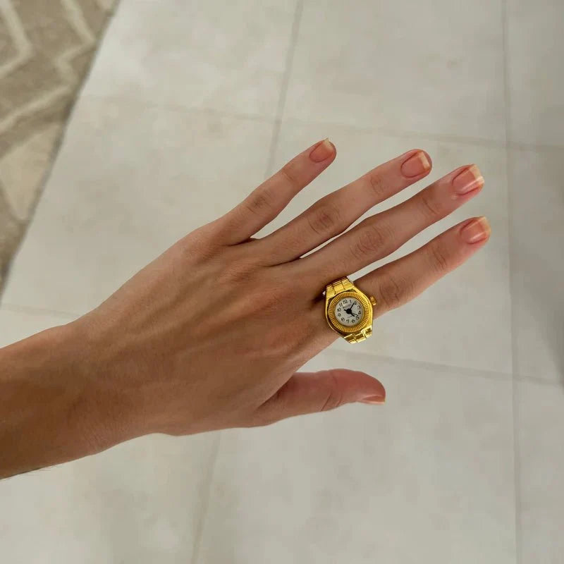 Moderne Muse Ringuhr
