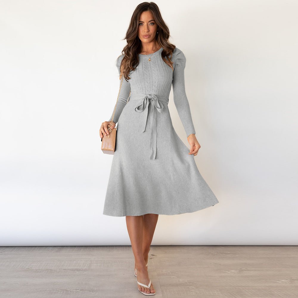 Nora – Feinstrick-Kleid mit Taillengürtel und Strukturmuster