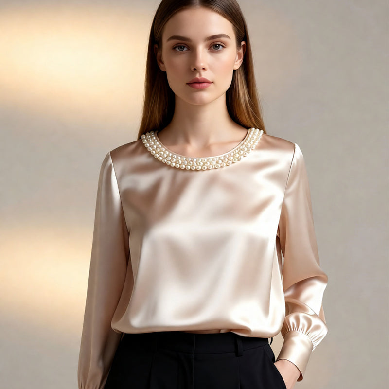 Quitterie – Satin Bluse Mit Perlenkragen
